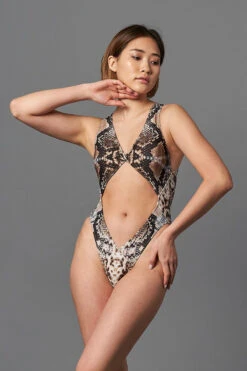 Shark Polewear Benita Bodysuit - Snake 10 Shark Polewear Benita Bodysuit - Snake -Pole Wear Shop 09.12.20 07362