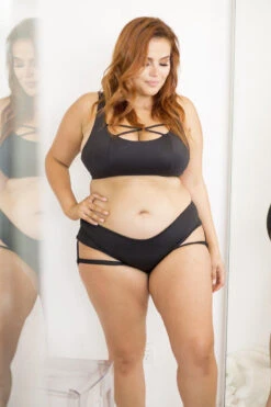 Lunalae Lure You Low-Rise Garter Shorts - Black 14 Lunalae Lure You Low-Rise Garter Shorts - Black -Pole Wear Shop 6R7A8551