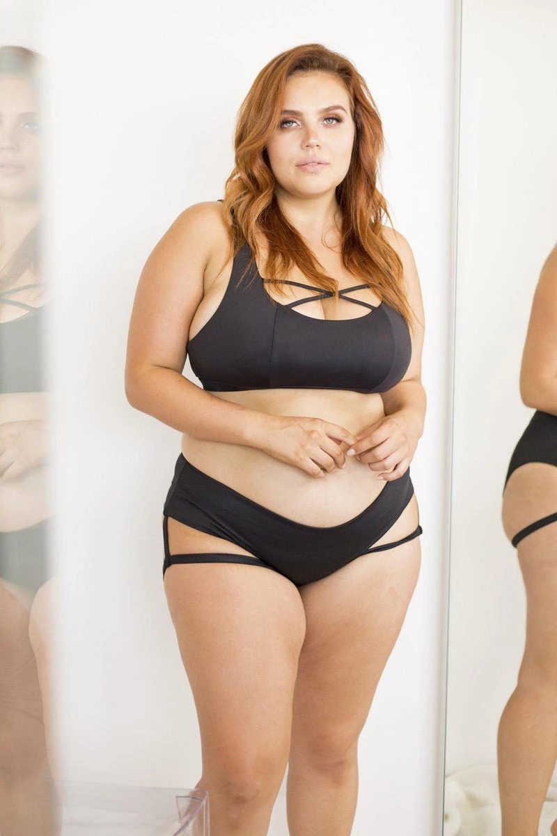 Lunalae Lure You Low-Rise Garter Shorts - Black 7 Lunalae Lure You Low-Rise Garter Shorts - Black - Image 7