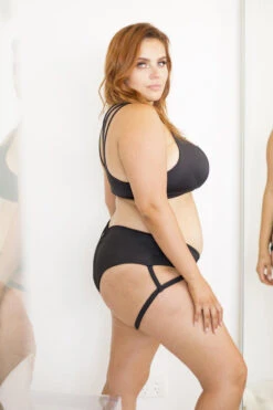 Lunalae Lure You Low-Rise Garter Shorts - Black 15 Lunalae Lure You Low-Rise Garter Shorts - Black -Pole Wear Shop 6R7A8557