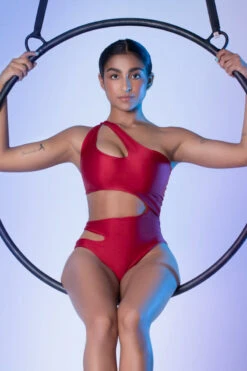 Sorte Under My Spell Bodysuit - Red -Pole Wear Shop CLOSEUP f56ad399 2211 4a51 acc4 ae78408a01a6
