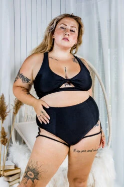 Chantay Polewear Pretzel 2-way Top - Noir 21 Chantay Polewear Pretzel 2-way Top - Noir -Pole Wear Shop IMG 2691