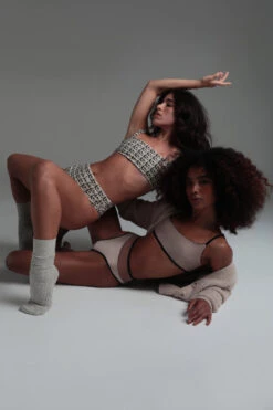 Rolling Cable Calf High Socks - Oatmeal 9 Rolling Cable Calf High Socks - Oatmeal -Pole Wear Shop day02rolling1168