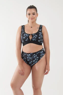 Pole Addict Mona High Leg Bottoms - Odylia 12 Pole Addict Mona High Leg Bottoms - Odylia -Pole Wear Shop odyliaLandTop MoanBottoms1